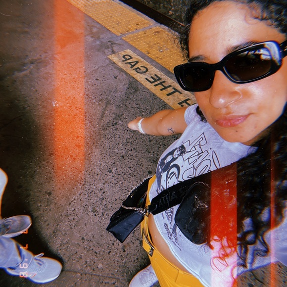 Meet your Posher, Gabriela - Picture 8 of 11